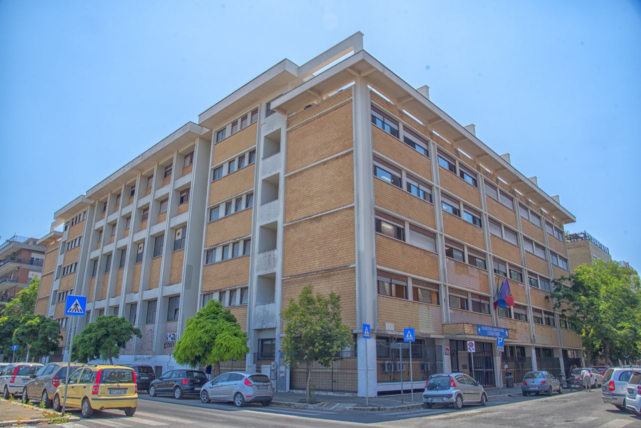 Le scuole superiori di Ostia
